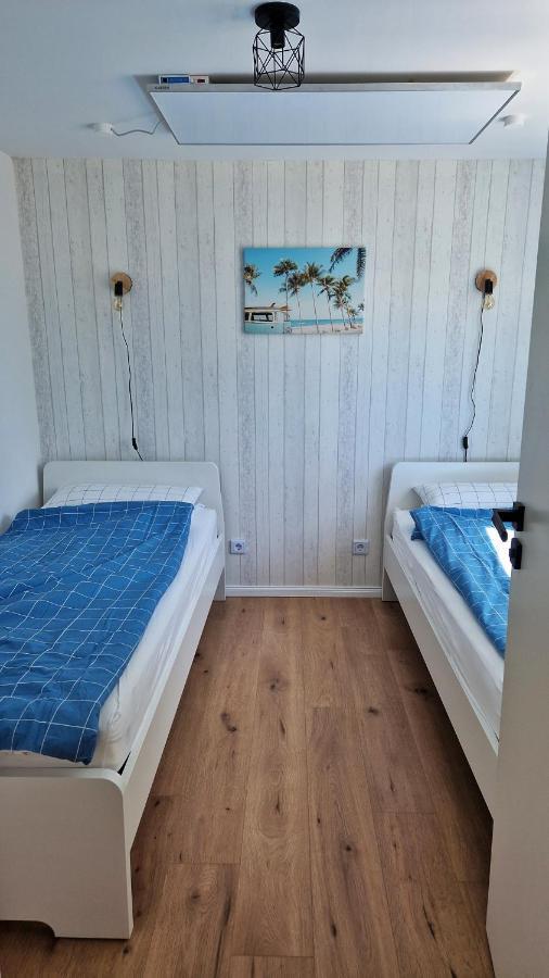 Ferienhaus Seeoase - 70Qm - Kamin -Terrassen - Parkplatz - Badestelle Fusslaeufig Joachimsthal Exterior foto